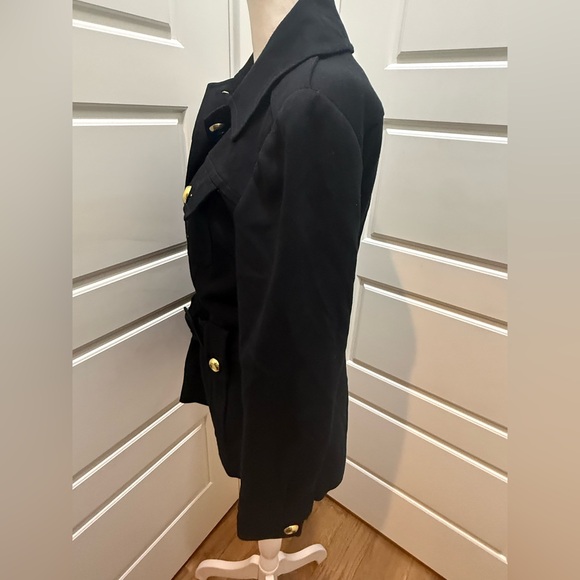 Trina Turk. Black Knit Belted Jacket w/Gold Buttons. Size 4. - Picture 4 of 6